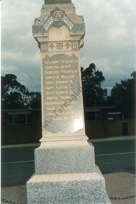 1914-18 War Memorial Newbridge 1