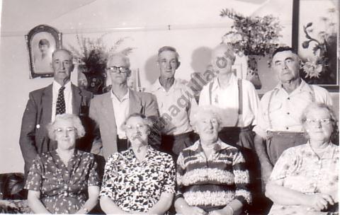 1959 Magiie & Jim Harrison visit from Scotland with their siblings & partners