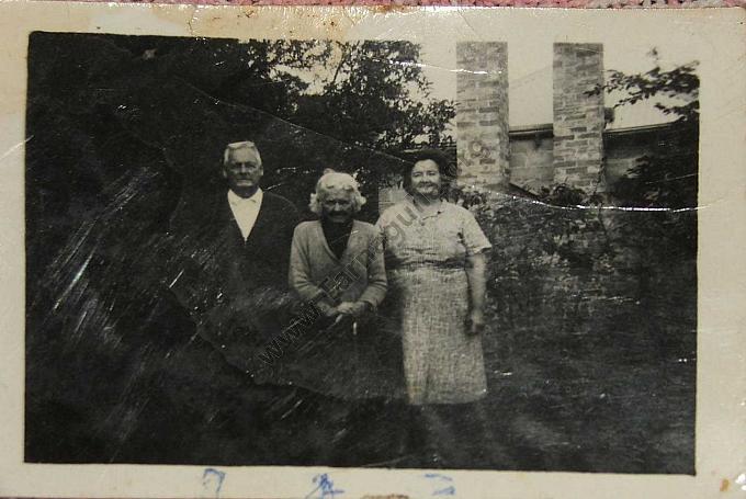 A66 Wally Green, Sarah Jane Fishlock nee Martin and Margaret Trippett nee Martin