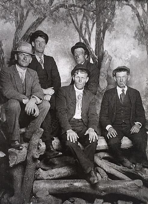 William Graham front left, George Graham front centre, c1914.