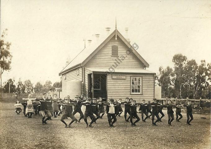 Arnold's Bridge School