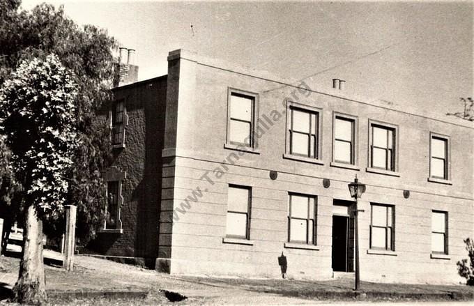 Borough Council Chambers and Mechanics' Institute