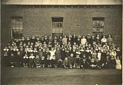 Tarnagulla State School Group.
From the Win and Les Williams Collection.