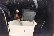 1989 WMC Poverty Reef Eimco bogger loading truck