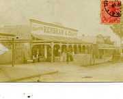 This is a really nice old postcard of Renshaw and Co's Victoria House, Tarnagulla. Golden Age Hotel to the left, Misses Williams and Clouston's Newsagency and Fancy Goods on the right.
David Gordon Collection