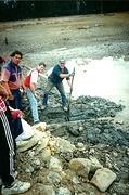 Repairing the Tarnagulla Reservoir outlet pipe, 1995